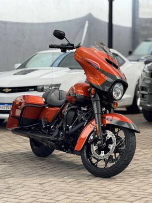 HARLEY-DAVIDSON STREET GLIDE SPECIAL 